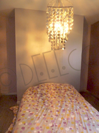 deeeco-magalie-thiebault-decoratrice-decoration-chambre-adulte-vue-peinture-mauve-metal.jpg